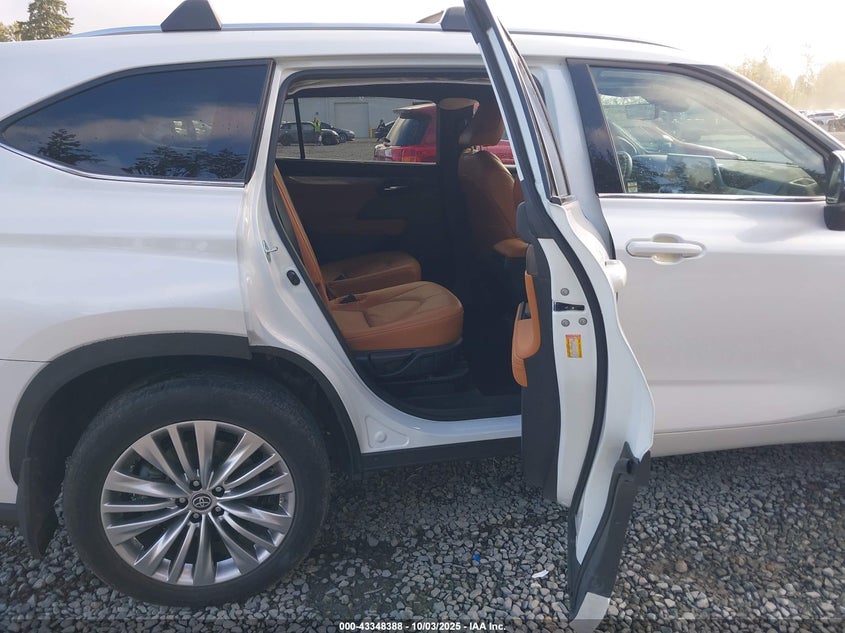 2023 TOYOTA HIGHLANDER HYBRID PLATINUM - 5TDEBRCH3PS583533
