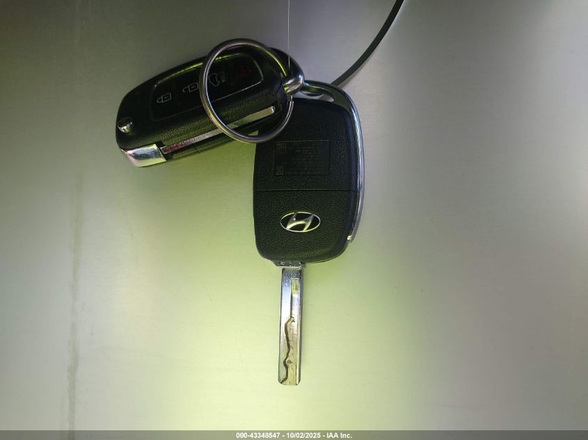 2017 Hyundai Santa Fe Sport 2.4L VIN: 5XYZU3LB3HG441203 Lot: 43348547