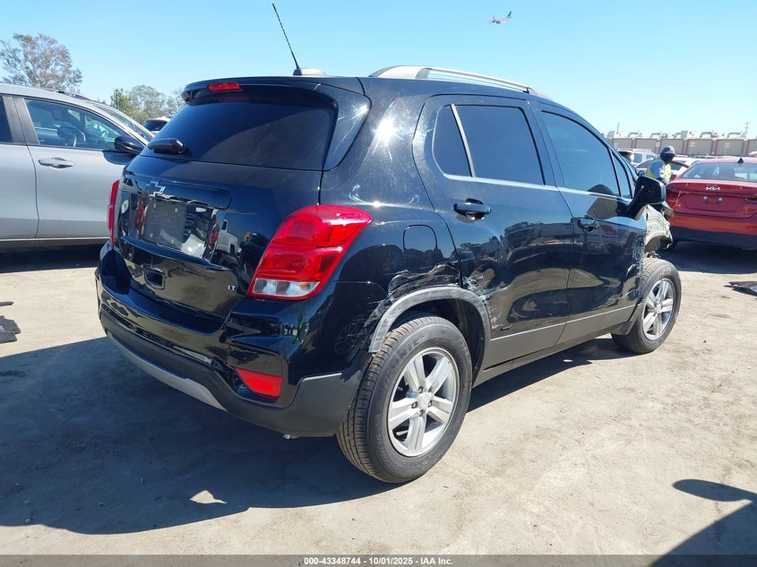 3GNCJLSB8LL240132 2020 CHEVROLET TRAX photo no. 4