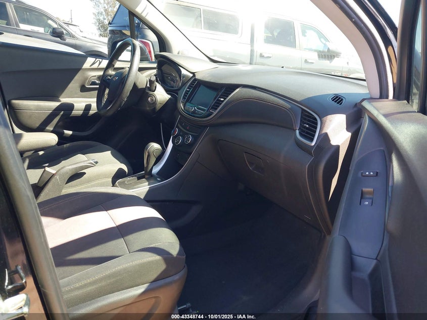 3GNCJLSB8LL240132 2020 CHEVROLET TRAX photo no. 5