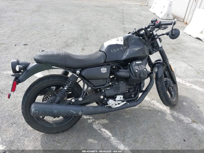 2021 Moto Guzzi V7 Stone VIN: ZGUKZUA03MM000381 Lot: 43348979