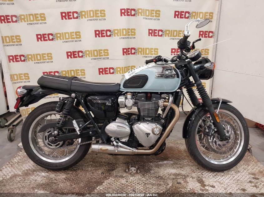 2023 TRIUMPH MOTORCYCLE BONNEVILLE T120/BLACK - SMTD40HLXPTBK6822
