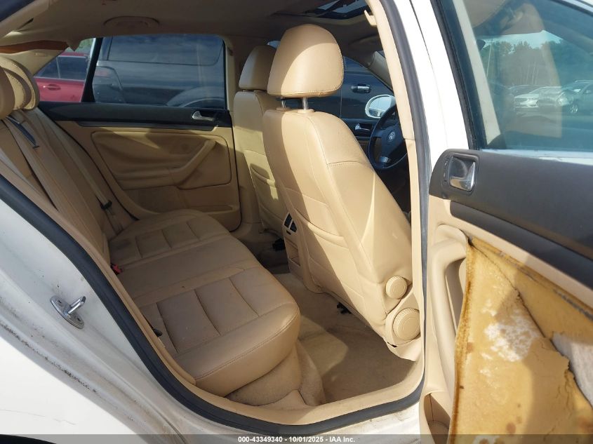 2008 Volkswagen Jetta Se/Sel VIN: 3VWRM71K38M037294 Lot: 43349340