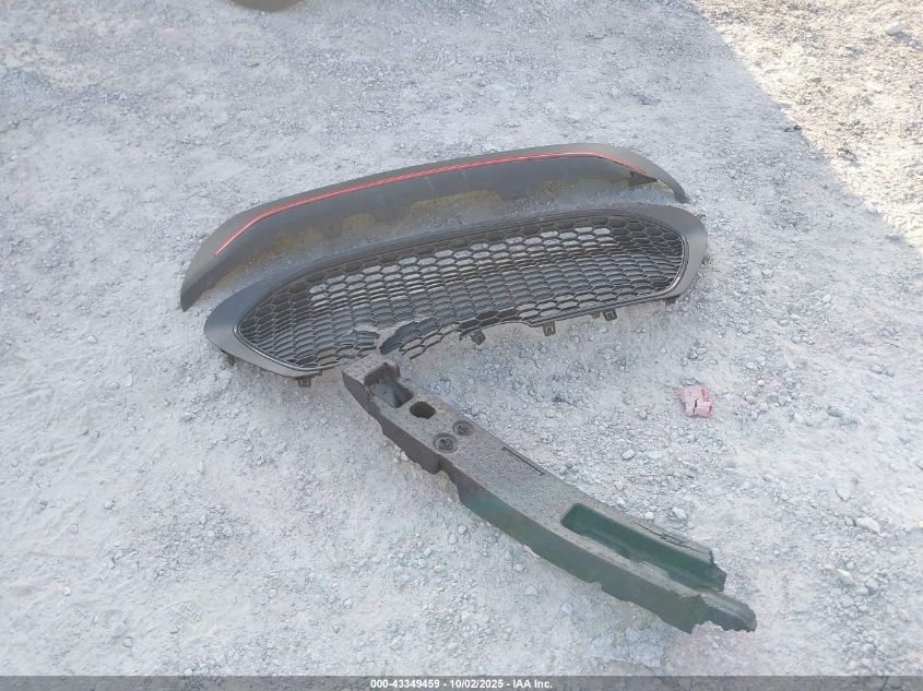 2020 Toyota Corolla Le VIN: 5YFEPRAE2LP073655 Lot: 43349459