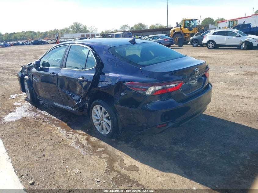 4T1C11AK8NU680922 2022 TOYOTA CAMRY photo no. 3