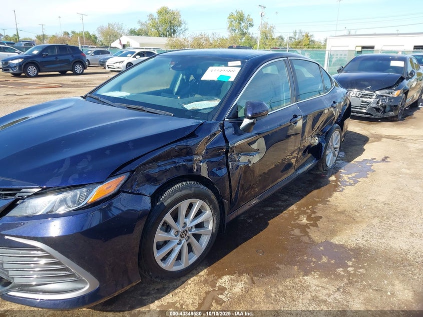 4T1C11AK8NU680922 2022 TOYOTA CAMRY photo no. 6