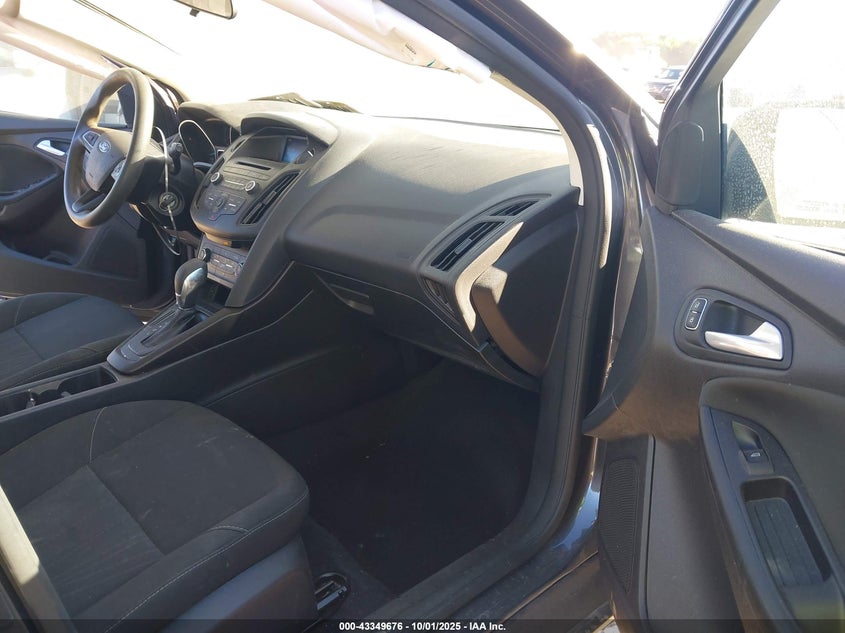 2017 FORD FOCUS SE - 1FADP3K25HL307189