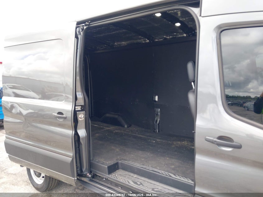 2025 Ford Transit-250 VIN: 1FTBR1C87SKA84914 Lot: 43349757