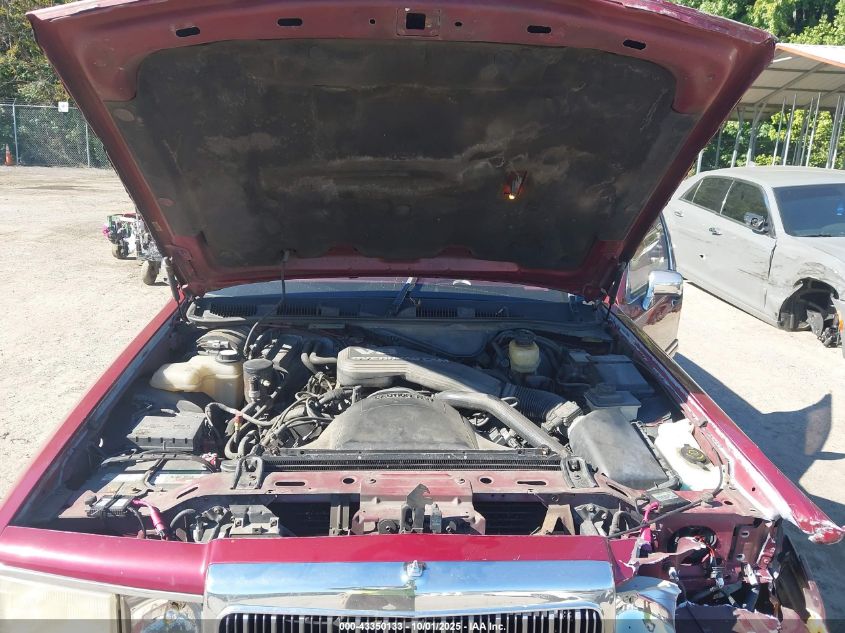 1993 Lincoln Town Car Executive VIN: 1LNLM81W1PY738125 Lot: 43350133