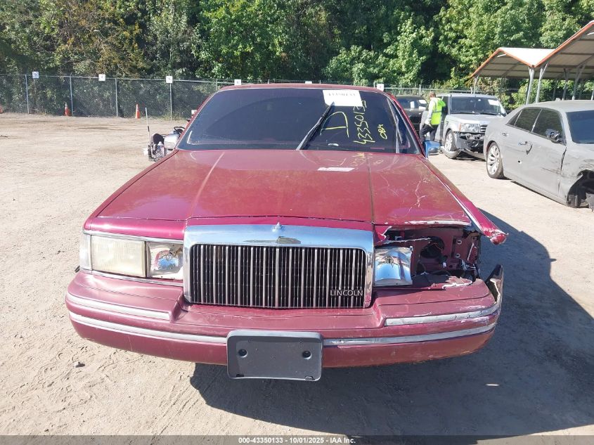 1993 Lincoln Town Car Executive VIN: 1LNLM81W1PY738125 Lot: 43350133