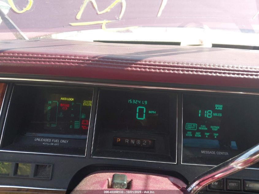 1993 Lincoln Town Car Executive VIN: 1LNLM81W1PY738125 Lot: 43350133