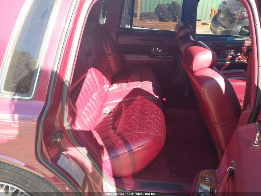 1993 Lincoln Town Car Executive VIN: 1LNLM81W1PY738125 Lot: 43350133