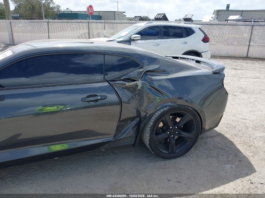 2017 Chevrolet Camaro 2Ss VIN: 1G1FH1R77H0105082 Lot: 43350250