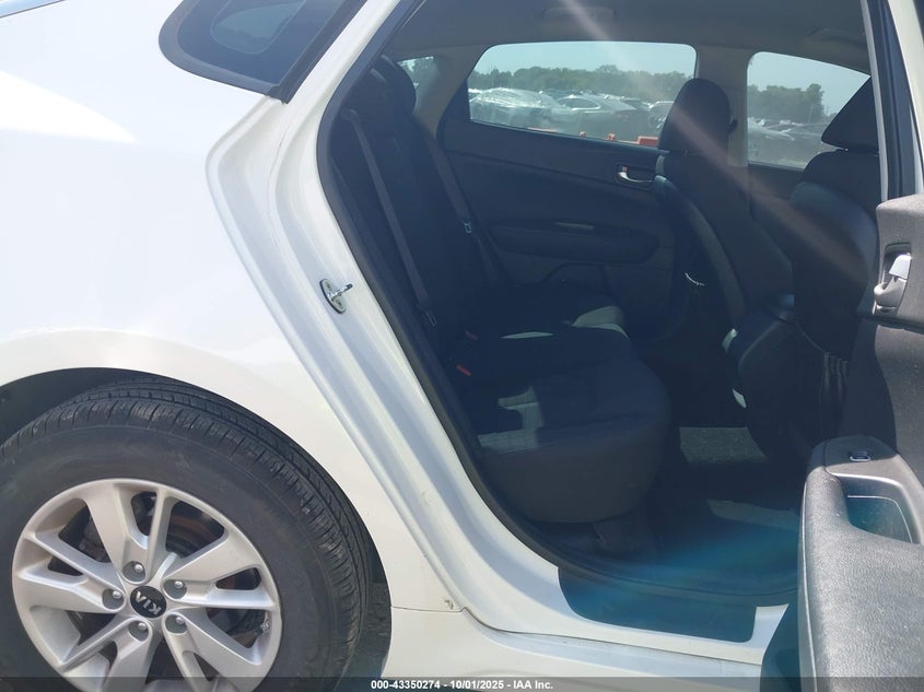 2016 KIA OPTIMA LX - KNAGT4L30G5090571