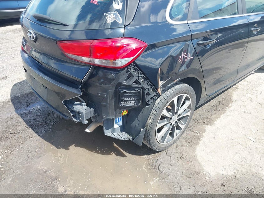 2018 HYUNDAI ELANTRA GT - KMHH35LE4JU070279