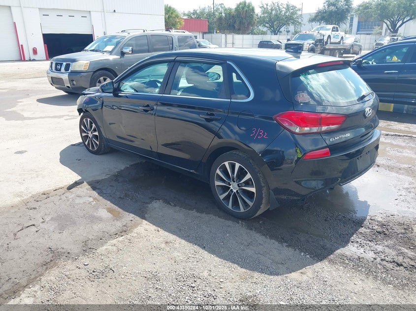 2018 HYUNDAI ELANTRA GT - KMHH35LE4JU070279