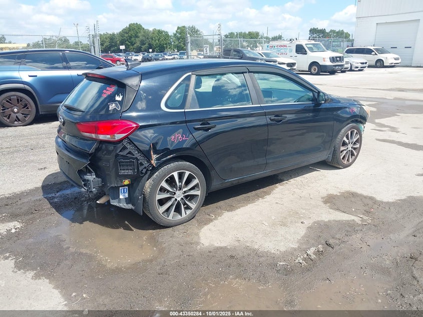 2018 HYUNDAI ELANTRA GT - KMHH35LE4JU070279