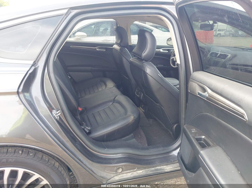 2017 Ford Fusion Se VIN: 3FA6P0T93HR304568 Lot: 43350319