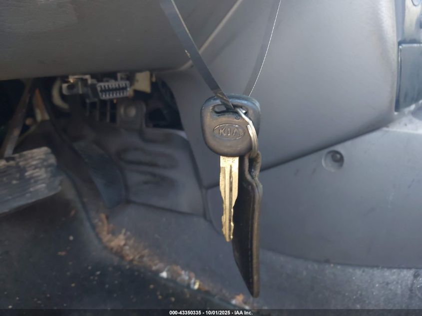 2004 Kia Spectra Gs/Gsx VIN: KNAFB161645137508 Lot: 43350335