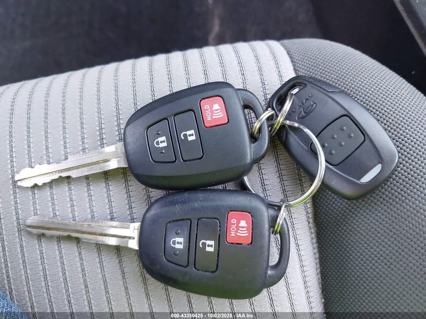 2014 Toyota Rav4 Le VIN: 2T3BFREV4EW228229 Lot: 43350425