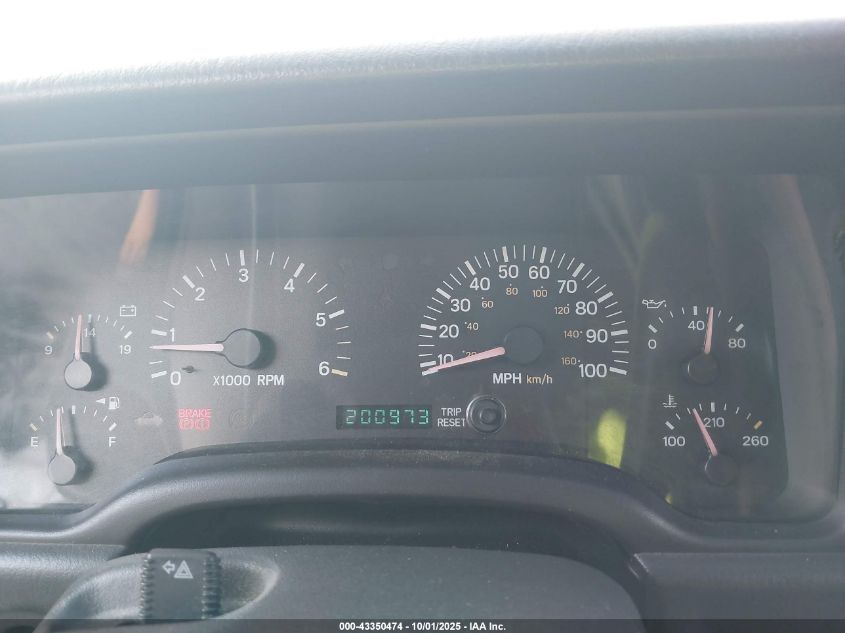 2000 Jeep Cherokee Classic VIN: 1J4FF58SXYL267551 Lot: 43350474