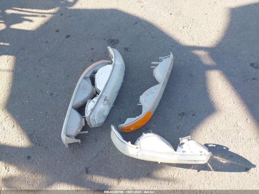 2003 Chevrolet Suburban 1500 Lt VIN: 3GNFK16ZX3G249042 Lot: 43350708