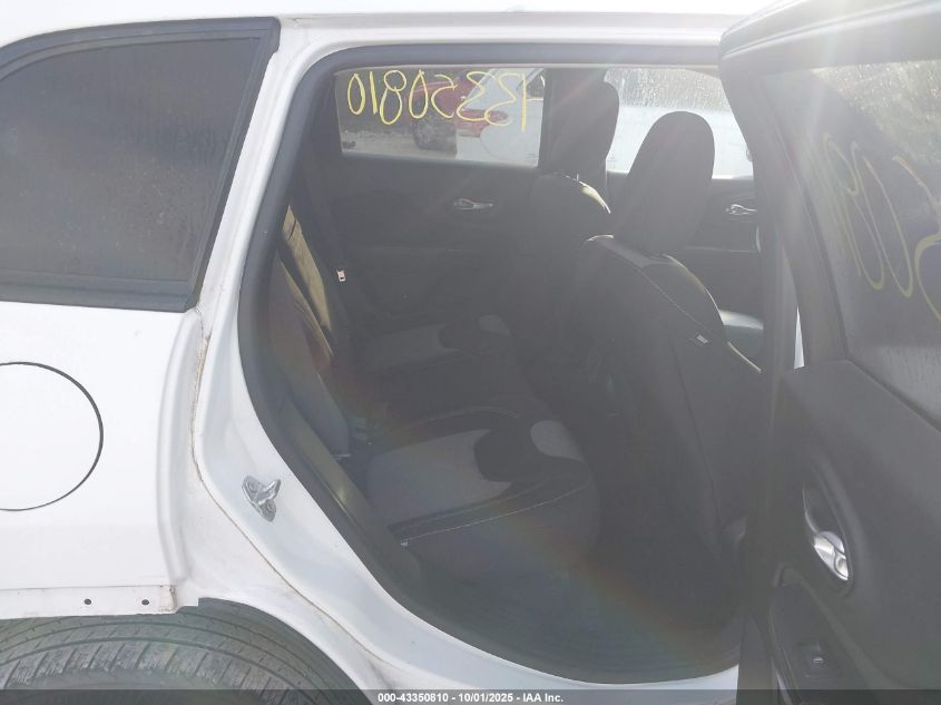 2016 Jeep Cherokee Altitude VIN: 1C4PJLAB8GW372948 Lot: 43350810