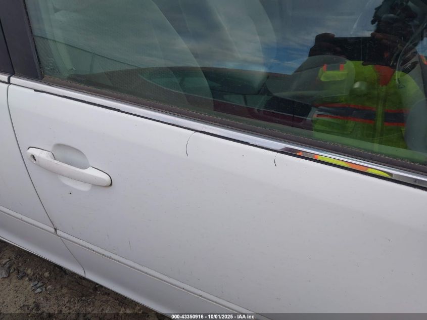 2003 Toyota Camry Le VIN: 4T1BE32K43U260047 Lot: 43350916