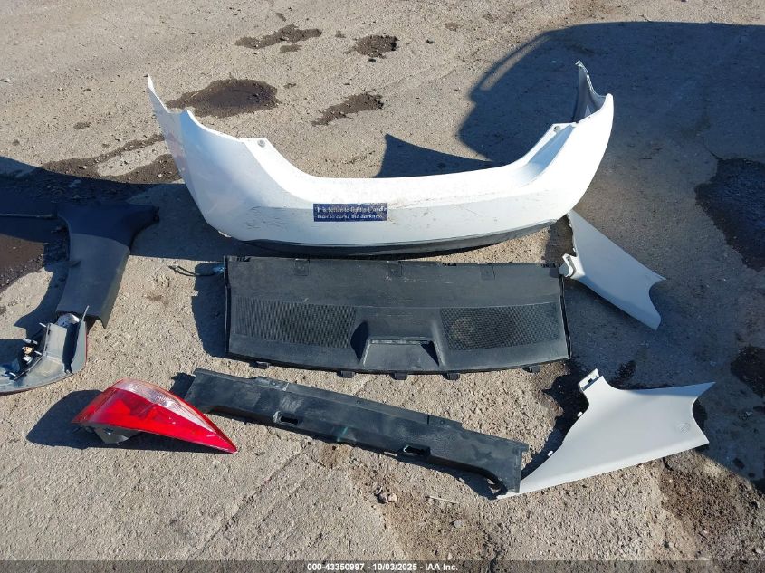 2017 Toyota Corolla Le VIN: 2T1BURHE3HC762032 Lot: 43350997