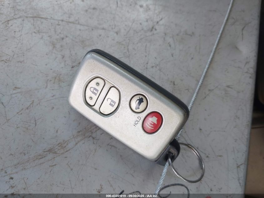 2007 Toyota Camry Hybrid VIN: JTNBB46K573007985 Lot: 43351019