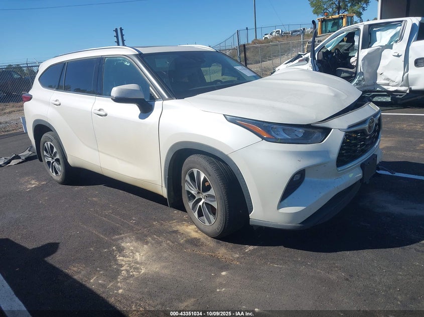 TOYOTA HIGHLANDER XLE