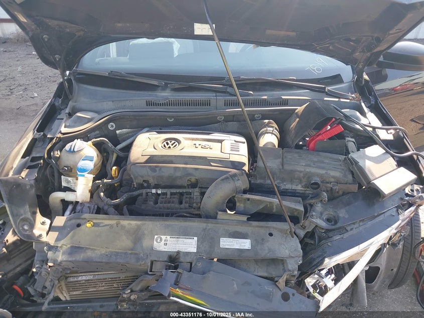 2016 VOLKSWAGEN JETTA 1.8T SPORT - 3VWD17AJ0GM267819