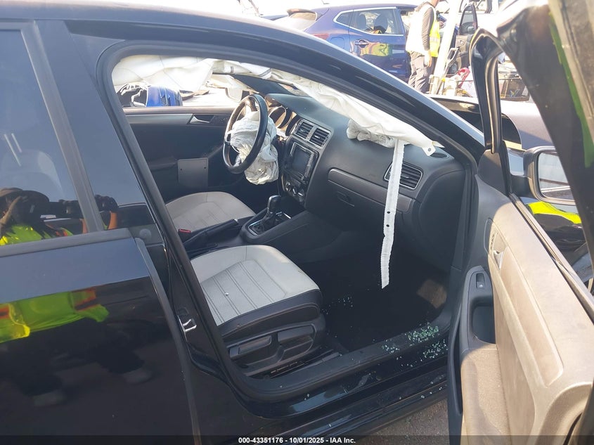 2016 VOLKSWAGEN JETTA 1.8T SPORT - 3VWD17AJ0GM267819