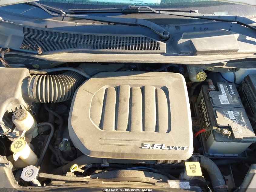 2011 Chrysler Town & Country Touring-L VIN: 2A4RR8DG6BR714642 Lot: 43351186