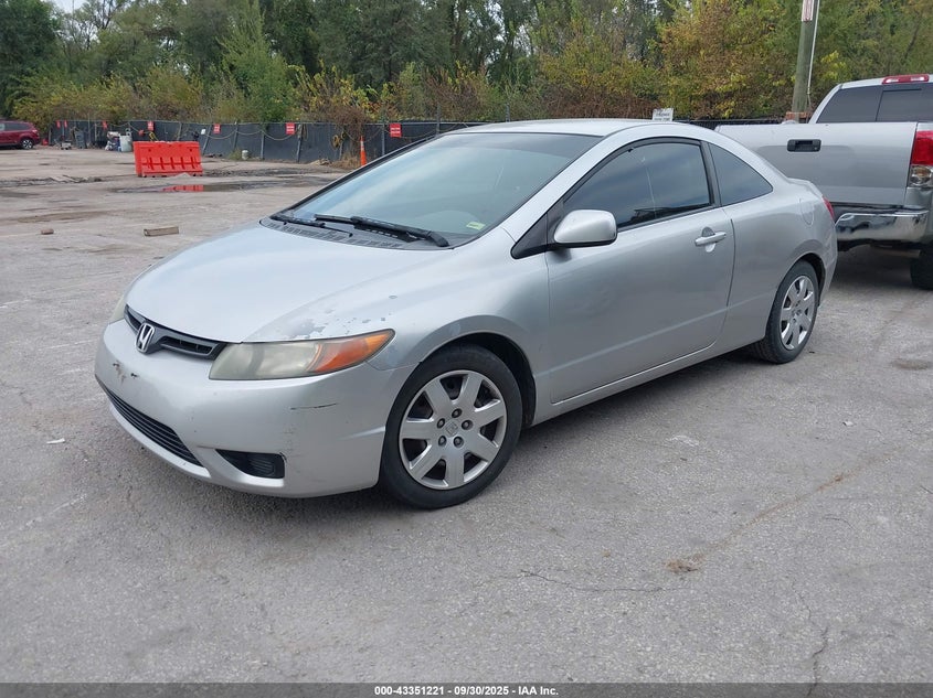2HGFG12698H570679 2008 HONDA CIVIC photo no. 2
