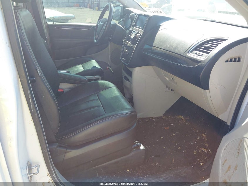 2C4RC1BG5GR174368 2016 CHRYSLER TOWN & COUNTRY photo no. 5