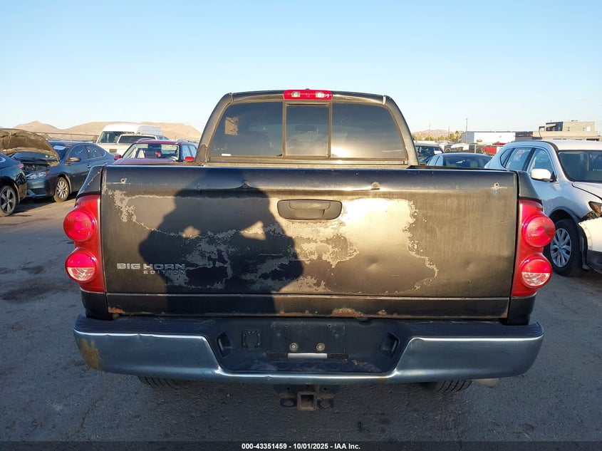 2007 Dodge Ram 1500 Slt/Trx4 Off Road/Sport VIN: 1D7HU18227S230095 Lot: 43351459