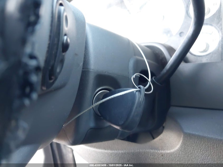 2007 Dodge Ram 1500 Slt/Trx4 Off Road/Sport VIN: 1D7HU18227S230095 Lot: 43351459