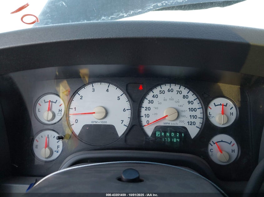 2007 Dodge Ram 1500 Slt/Trx4 Off Road/Sport VIN: 1D7HU18227S230095 Lot: 43351459