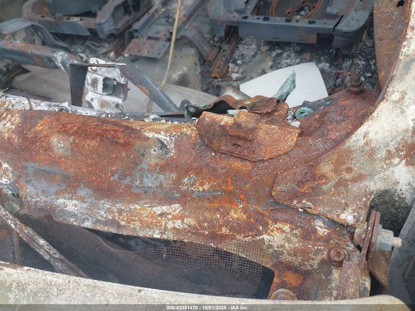 2004 GMC Yukon Xl 1500 Sle VIN: 3GKEC16T44G182411 Lot: 43351470