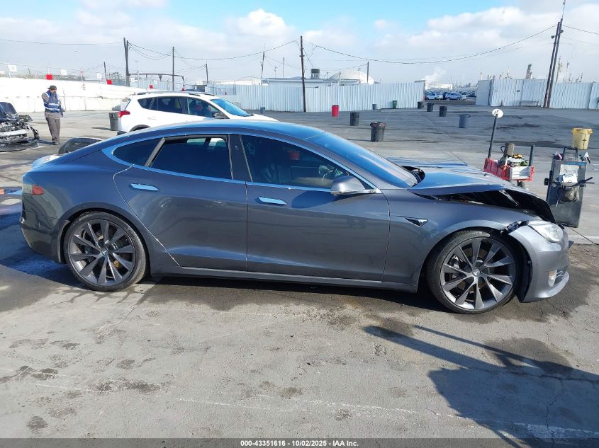 2018 Tesla Model S 100D/75D/P100D VIN: 5YJSA1E21JF298132 Lot: 43351616