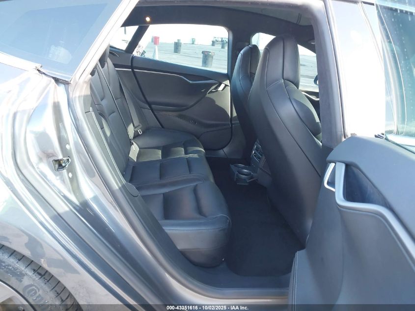 2018 Tesla Model S 100D/75D/P100D VIN: 5YJSA1E21JF298132 Lot: 43351616