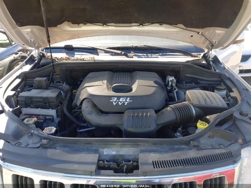 2013 Jeep Grand Cherokee Laredo VIN: 1C4RJFAG8DC544642 Lot: 43351625