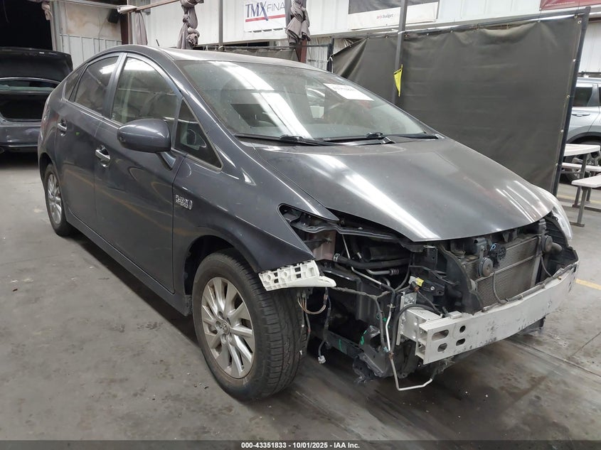 TOYOTA PRIUS PLUG-IN