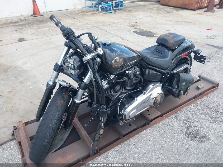 1HD1YHK25KB066527 2019 HARLEY-DAVIDSON BREAKOUT photo no. 2