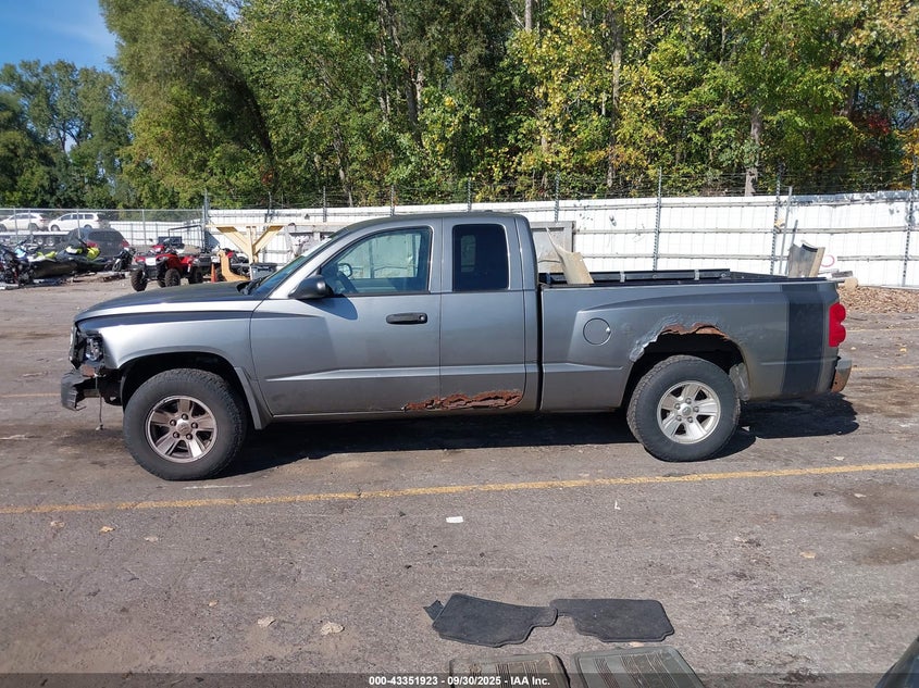 2008 Dodge Dakota Slt VIN: 1D7HW42K08S520440 Lot: 43351923