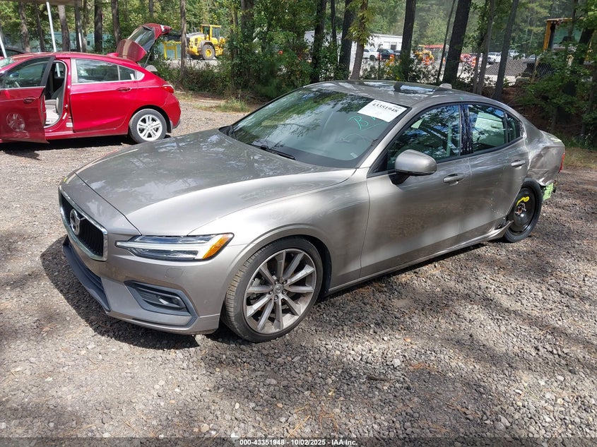 2020 VOLVO S60 T5 MOMENTUM 7JR102FKXLG032170