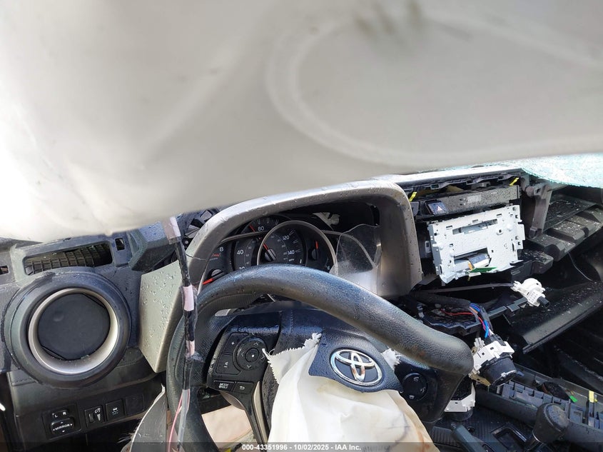 2014 TOYOTA RAV4 LE - 2T3BFREVXEW222399