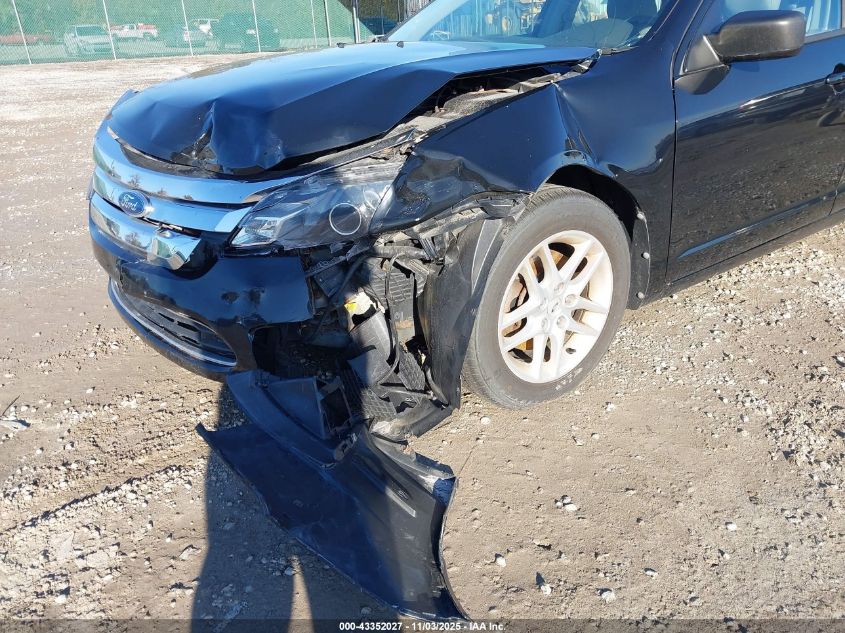 2012 Ford Fusion S VIN: 3FAHP0GA8CR129109 Lot: 43352027