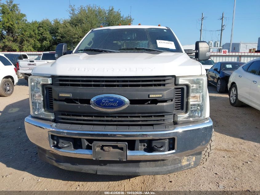 2019 Ford F-350 Chassis Xl VIN: 1FD8W3F67KEC46933 Lot: 43352036